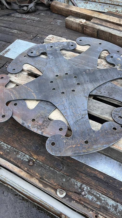 Лазерная резка Ст3 10мм