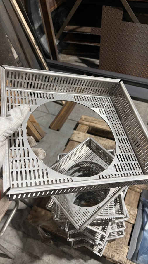 Гибка нержавеющей стали S-2мм