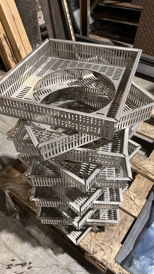 Лазерная резка нержавеющей стали 2мм